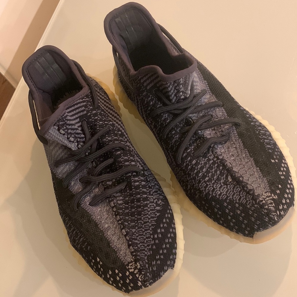 Adidas Yeezy Boost SKU FZ5000 - size 8.5